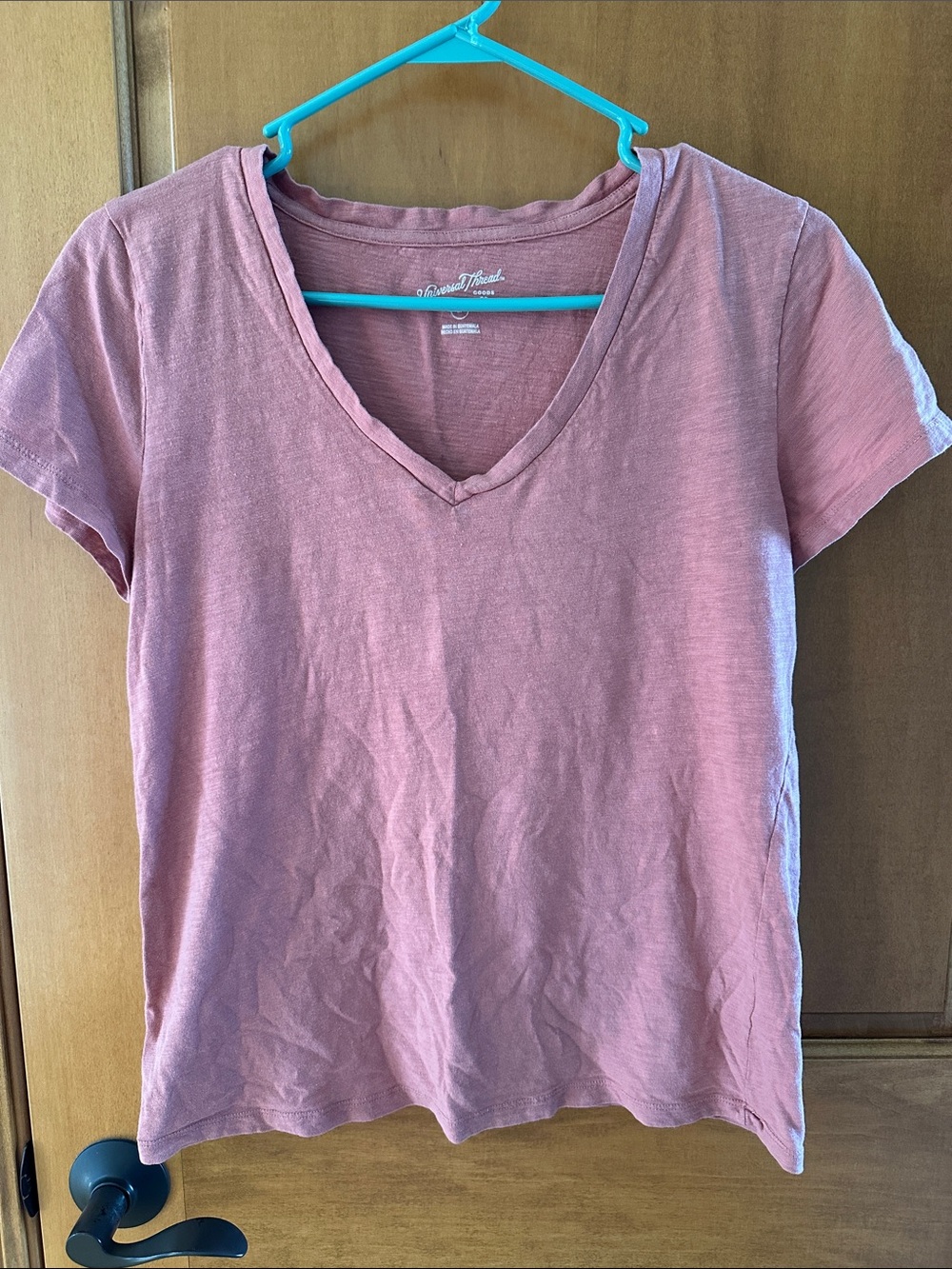Universal Thread Dusty Rose Pink 100% Cotton V-Neck Short Sleeve Tee M 🌸